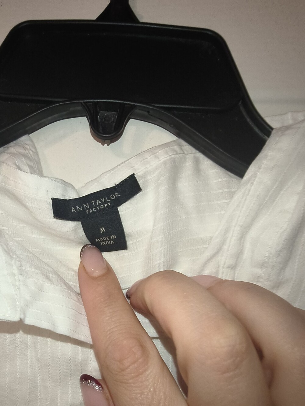 Ann Taylor Factory Button-Front Shirt – White – Size M - Picture 4 of 4